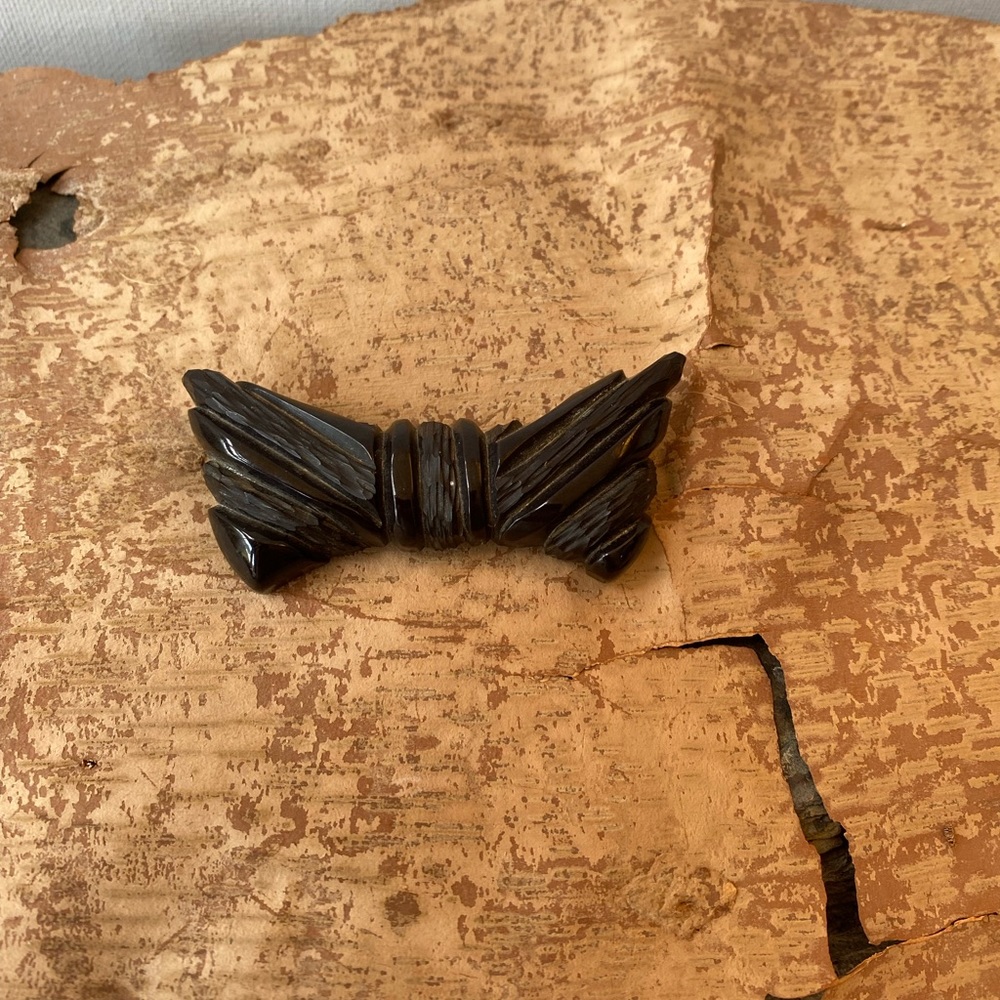 NOT FOR SALE Vintage Bakelite Dark Chocolate Bow Ribbon MCM Brooch Pin 3”